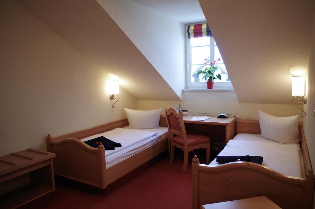 Hotel Alttolkewitzer Hof Dresda Exterior foto